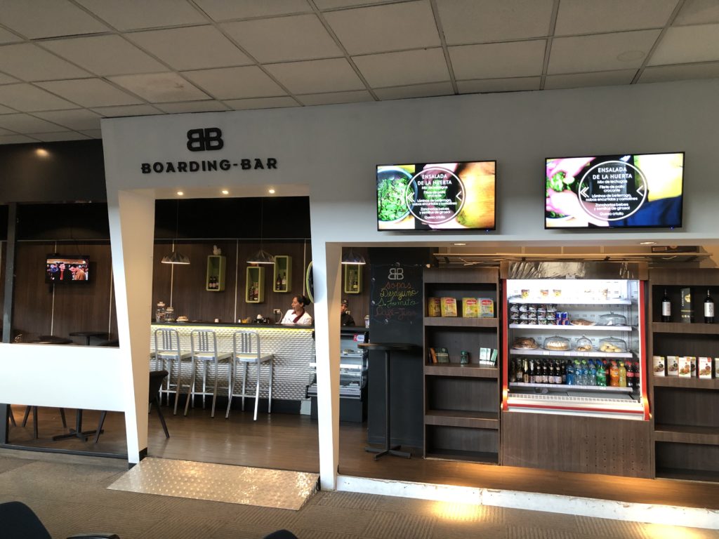 エルアルト国際空港のバー