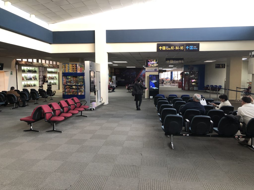 エルアルト国際空港の待合室
