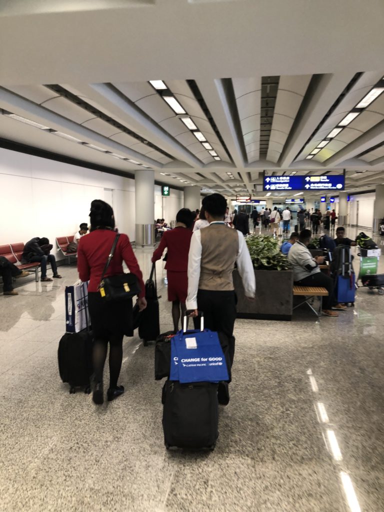 キャセイパシフィック航空のCAたち