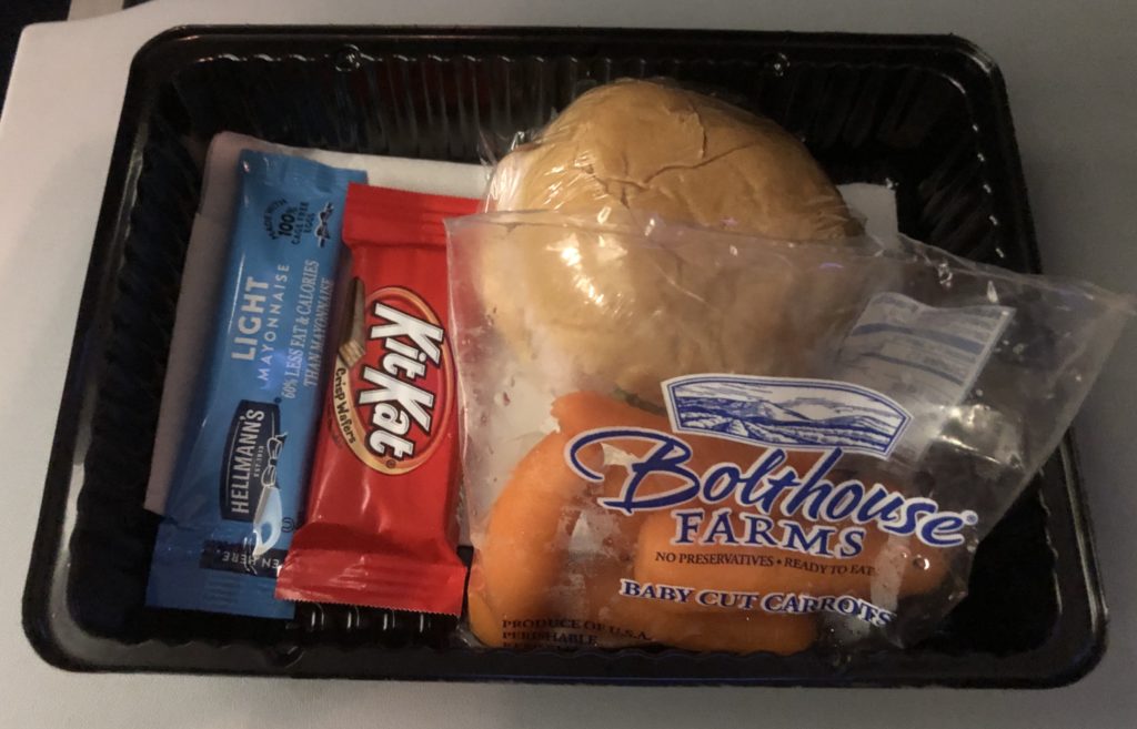 UA854便(NH7172便)リマ行のエコノミークラス機内食（2回目）