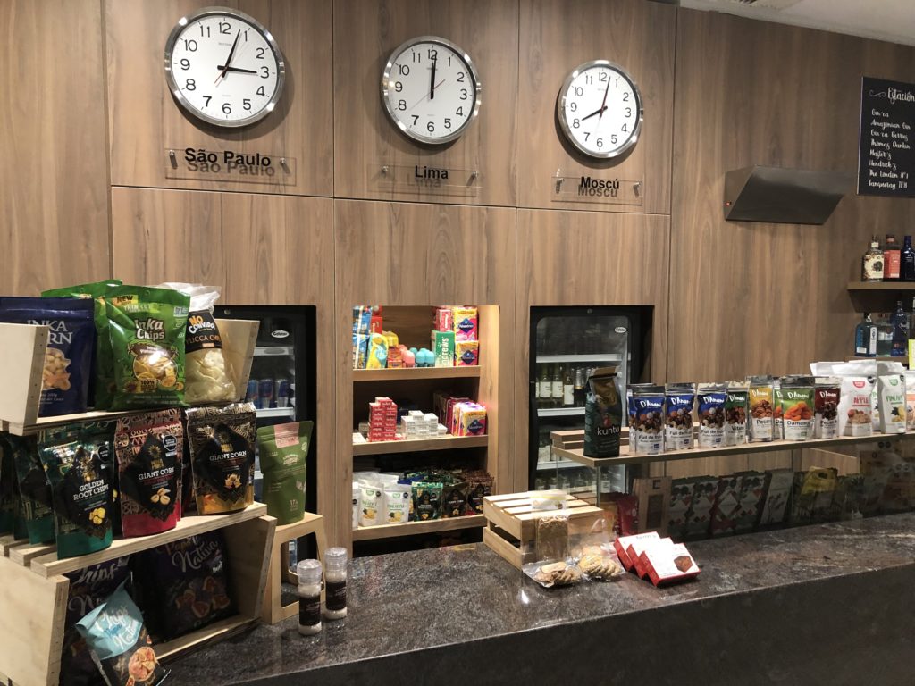 Holiday in Limaの売店の様子
