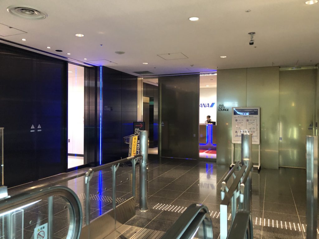 ANA SUITE LOUNGE エントランス