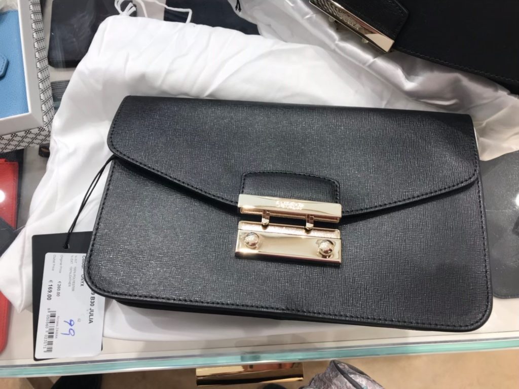ミラノ アウトレット 戦利品(4)　フルラ(FURLA)　チェーンバック 99ユーロ