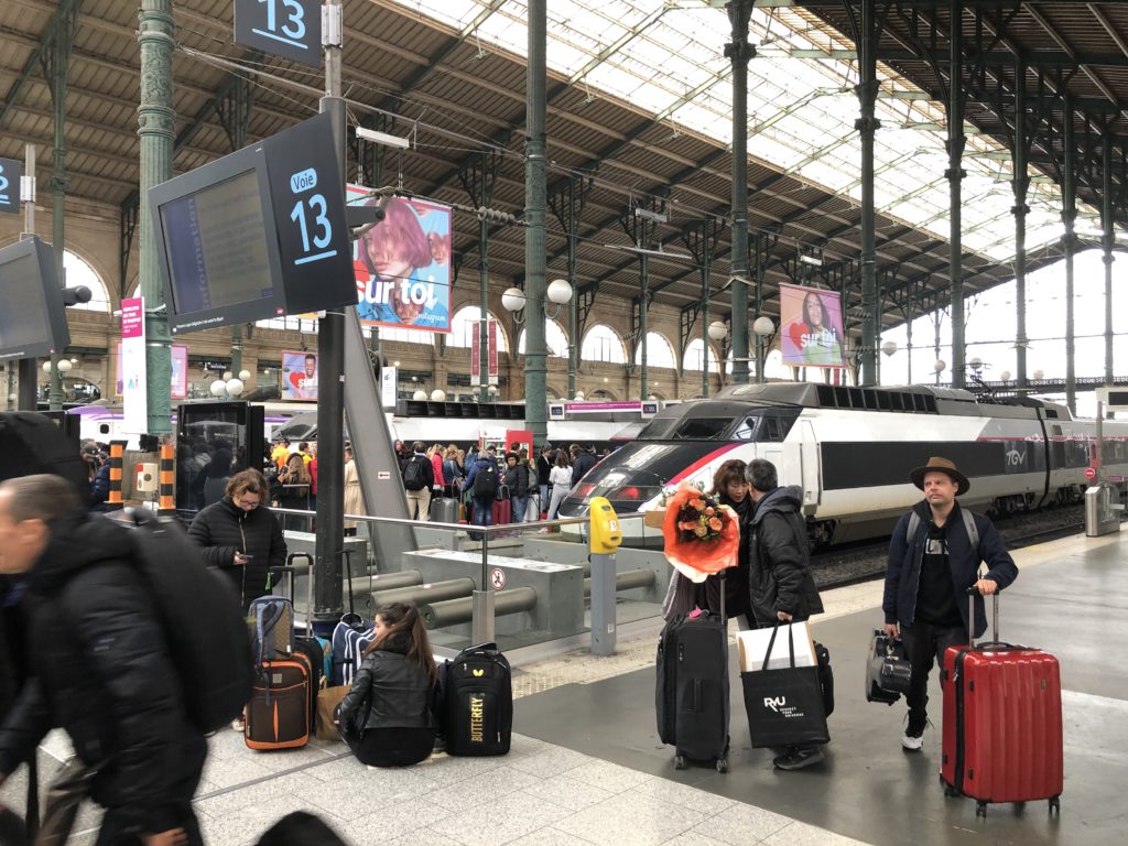 パリ北駅構内の様子