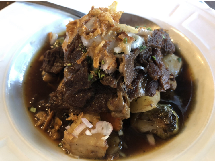 CHEZ CASIMIRの牛ホホ肉の煮込み