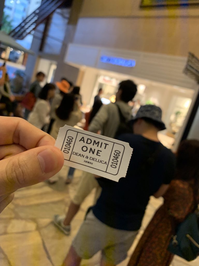 ディーン＆デルーカ　ロイヤルハワイアンセンター店で配布される限定トートバックの整理券